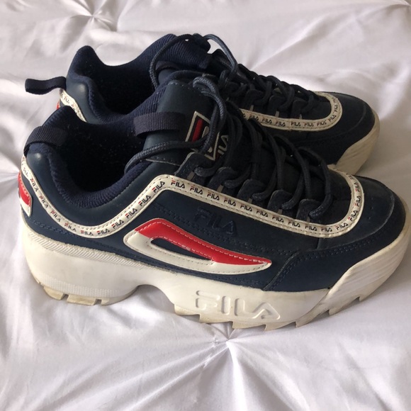 Fila women’s size 6.5US shoes. Used see pics - Picture 4 of 7